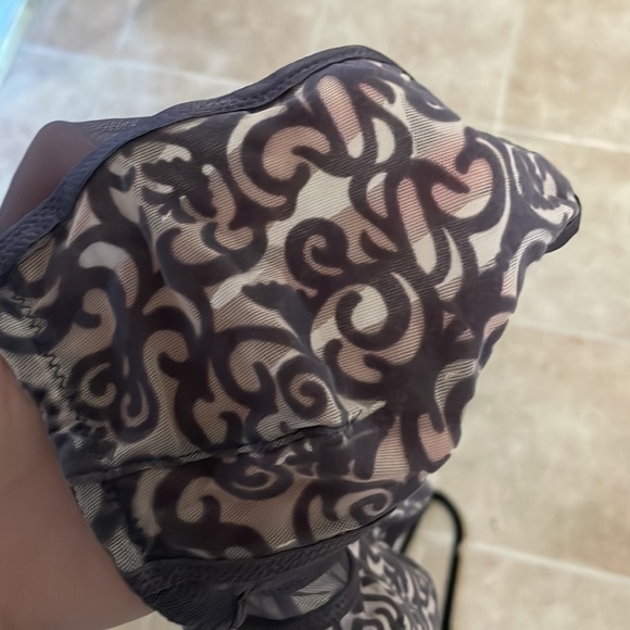 Victoria secret mesh bra - Picture 3 of 3